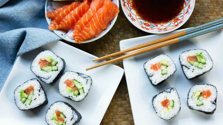 Salmon Maki Rolls